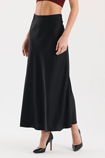 soBasic Satin Fabric with Elastic Waistband Mid Waist Midi Skirt-L - Black
