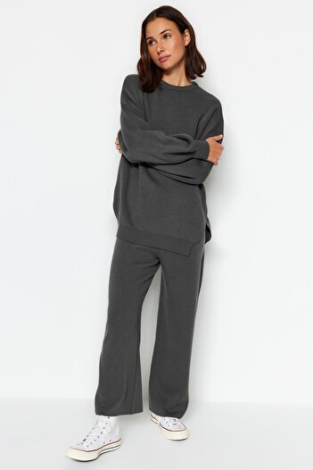 Trendyol Collection Anthracite Knitwear Suit with Balloon Sleeve Trousers - Wide Fit Twoaw24Au00067