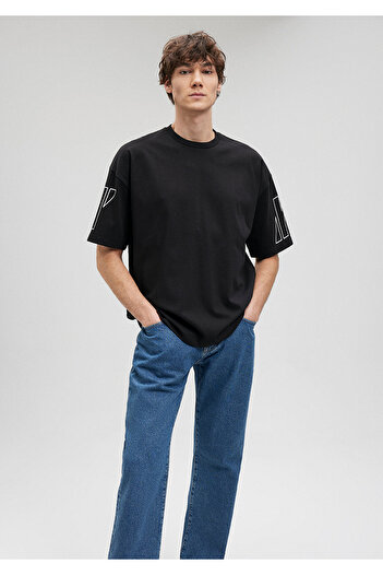 Mavi Pro Logo Sleeve Detailed Black T-Shirt Oversize / Wide Cut0611530-900