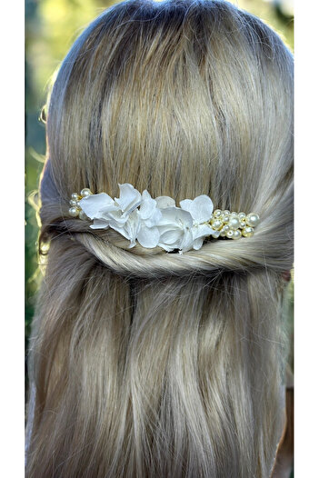 Eva Flore White Floral Bridal Hair Accessory - Hydrangea Pearls, Wedding Comb Buckle Bun