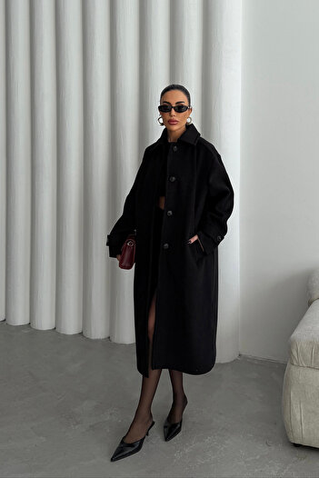 Ortaya Çık Black Button Detailed Cashmere Coat