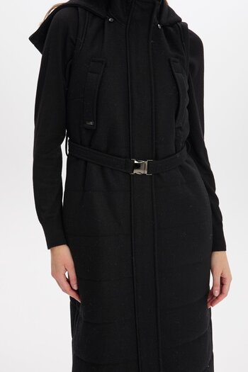 Zühre Black Vest with Hooded Pocket Detail Y-0087