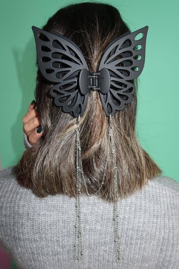 TAKIŞTIR Matte Black Color Butterfly Figured Dangle Peg Buckle