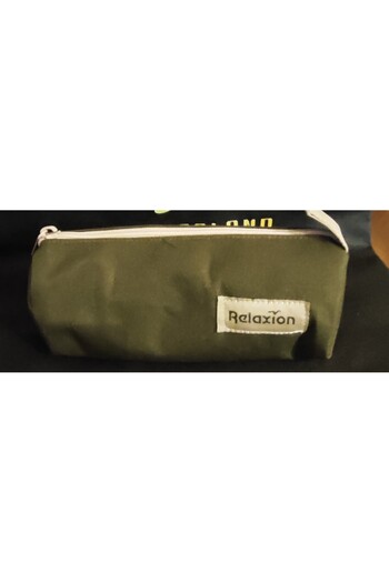 bundle island Triangular Model Single Compartment Pencil Case