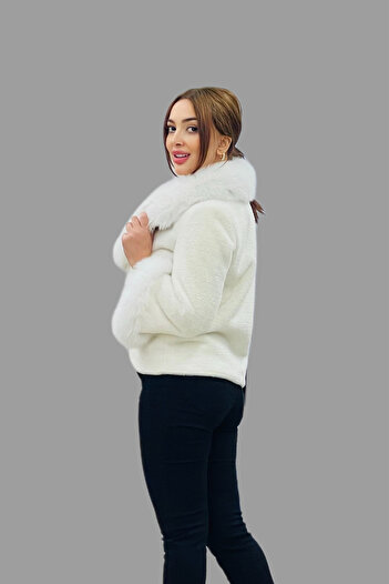 Moda İlgi Yakası ve Kol Manşeti Kürklü Alcantara Kaban 5179-24k