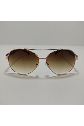 Glare Cleans Sunglasses