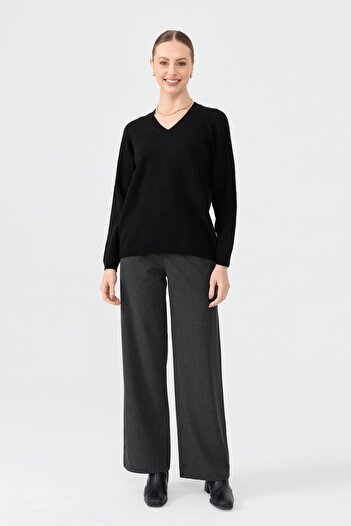 Desen Triko Black V-Neck Classic Women's Woolen Sweater