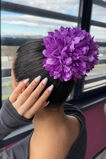 TAKIŞTIR Lilac Color Chrysanthemum Blossom Detailed Peg Buckle