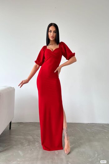 Deafox Rotes, zweireihiges Maxikleid mit Ballonärmeln und Schlitz