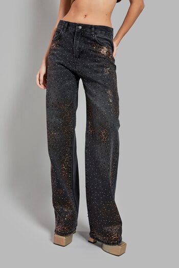 its basic Women's Denim with Smoked Color Leopard Print Shiny Stones - Loose Fit T2W41
