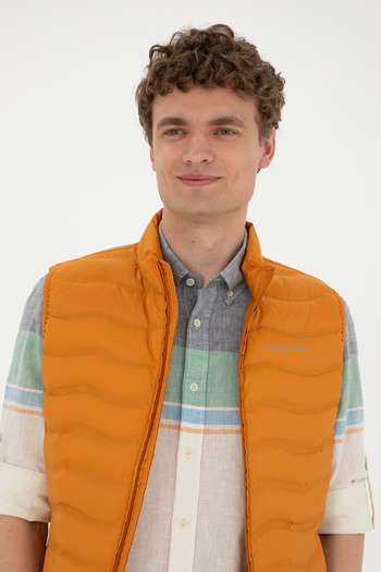 U.S. Polo Assn. Men's Tile Vest G081Sz010.000. 1823144
