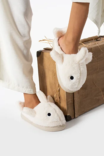 Slipcat Women's Fur Lined Warm Lined Shark Figure House Slippers - Silent Sole