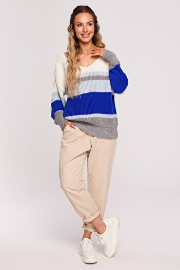 Made of Emotion Oversized sweater with a V-neck