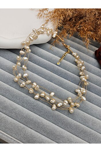 AURA Pearl Detailed Necklace