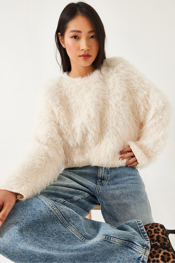 Bianco Lucci Women's Furry Knitwear Sweater 241223 60261213
