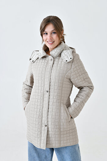 Butik Women's Plus Size Fur Lined Quilted Coat Jacket with Hooded Pockets - Skinny Fit
