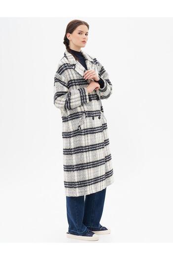 Kayra Cream Colored Buttoned Plaid Coat