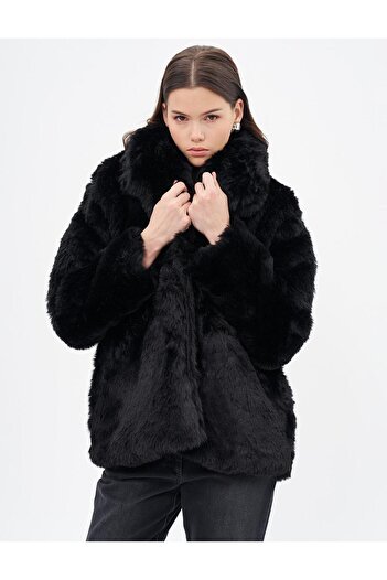 Kayra Black Fur Wide Collar Coat