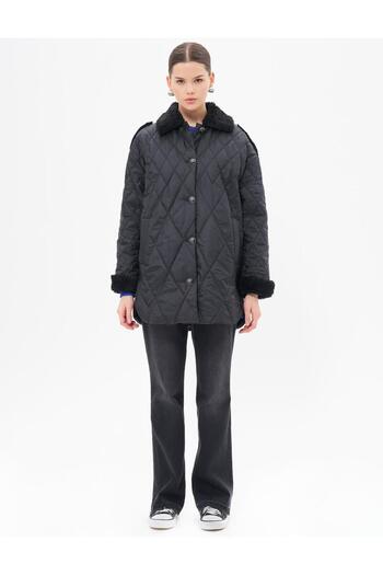 KYR Epaulette Detailed Quilted Coat Black