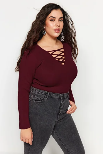 Trendyol Curve Cherry Cross Body Wrap Britli Knitwear Sweater Tbbaw24An00011