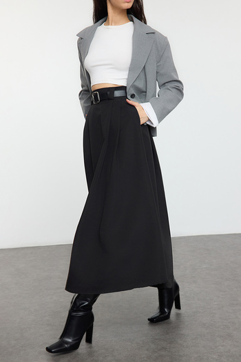 Trendyol Collection Černá skládaná maxi sukně TEDAW25ET00000