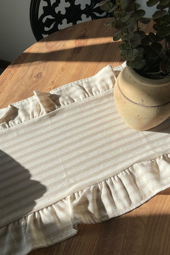 KAMİZ Fırfırlı Kahve Çizgili Runner 40x135