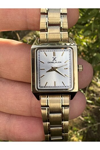 Daniel Klein Dkf.2315a Yeni Trend Gold Renk Köşeli Kadın Kol Saati