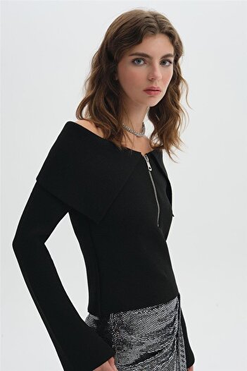 SHERIN Black Boat Neck Zippered Knitwear Sweater