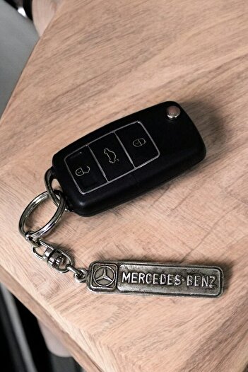 EUROMODA Antique Model Antique Silver Coated Car Keychain