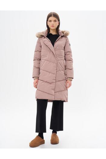 Kayra Beige Quilted Coat - Zippered and Pocket Detail