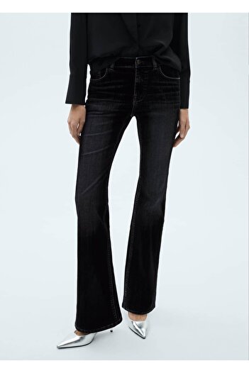 MANGO Woman Low-waisted flare jeans