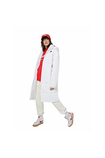 Nike Wmns Mont Nsw Tf Thrmr Clsc Parka (FB7675-100) Bir Beden Küçük Almanızı Öneriyoruz