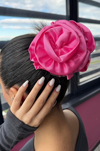 TAKIŞTIR Pink Color Rose Detailed Peg Buckle