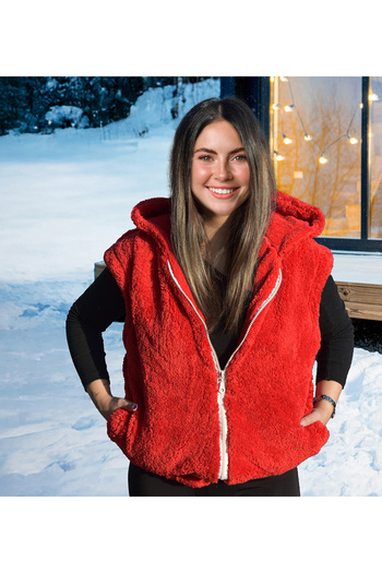Özgüner Oyuncak Pabtex's Coolest Touch in Winter: Plush Vest and Hat Combination