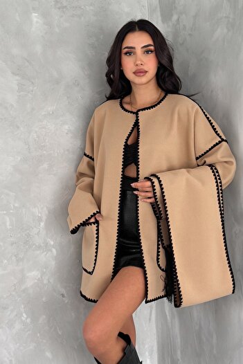 FEMELLE Women's Beige Standard Size Double Pocket Shepherd Stitched Premium Stamp Kimono with Shawl Accessories