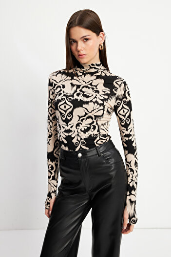 Bipantolon Women's Beige Vintage Patterned Black Finger Detailed Body