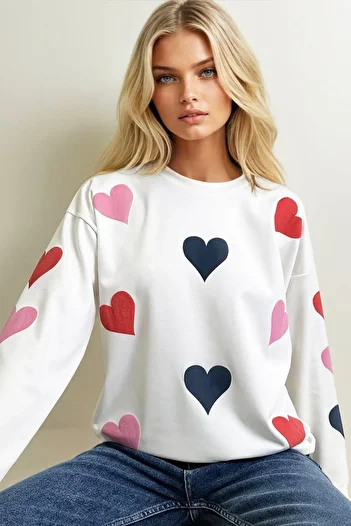 Trend Alaçatı Stili Ecru Color Oversize Sweatshirt - Crew Neck, Heart Print, 2 Thread Alc-X13314