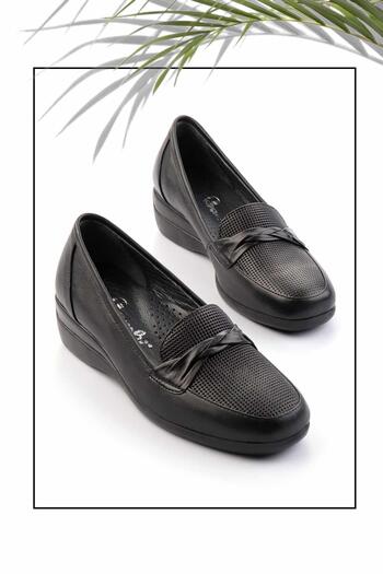 Bambi Black Genuine Leather Women's Wedge Heeled Shoes K01531123603