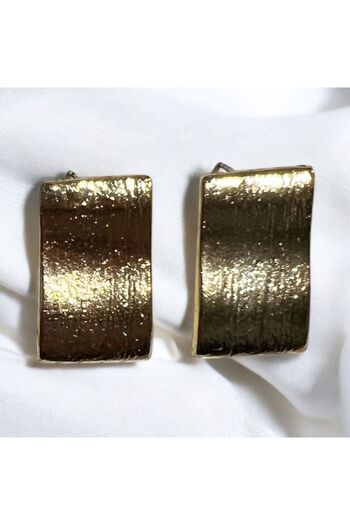 Store Gold Color Stainless Anti-Tarnish Stylish Earrings