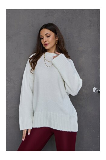 Elif Özbey Butik Ecru Crew Neck Oversize Sweater