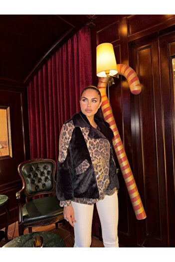 Bak'ap Leopard Print Sequined Soft Fleece Jacket