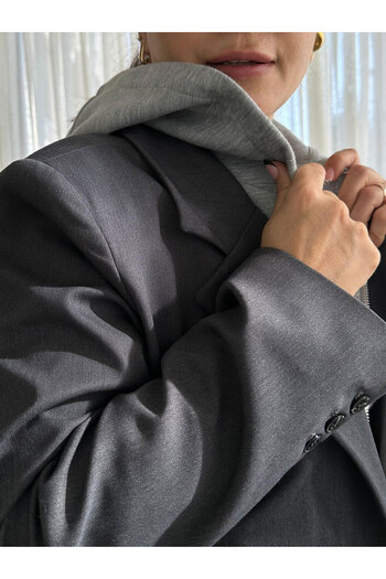 Burcu Özpıranga LUTVE Oversıze Blazer Premıum Kapüşonlu Siyah Ceket