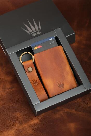 WATCHOFROYAL Genuine Leather Yellow Clot - Mechanical Card Holder and Keychain Gift Set