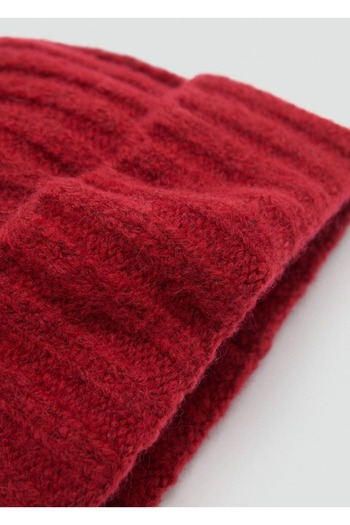 MANGO Woman Rubber Knitted Beanie