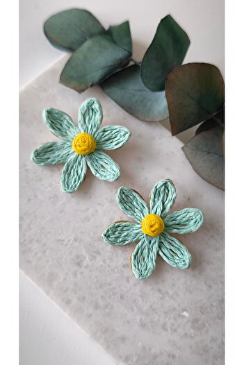 VOBEEYKU Daisy Wicker Earrings