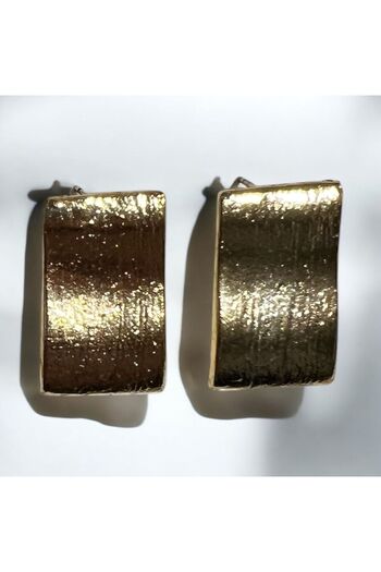 Store Gold Color Stainless Anti-Tarnish Stylish Earrings