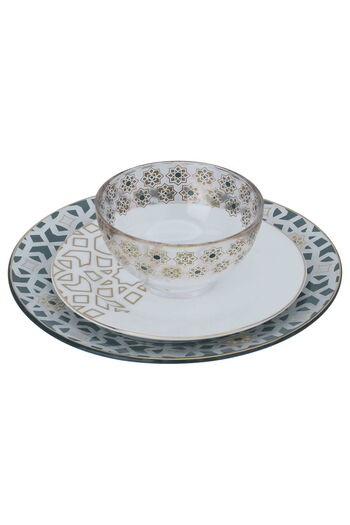 Alsaif Gallery A set of circular porcelain serving dishes with a green and golden pattern, 3 pieces