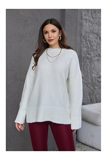 Elif Özbey Butik Ecru Crew Neck Oversize Sweater