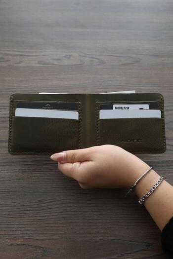Madmext Genuine Leather Men's Wallet with Green Card and Money Compartment and Stitching Detail 7259