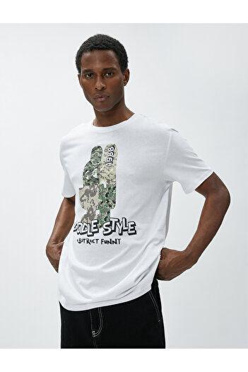 Koton College T-Shirt με στάμπα καμουφλάζ με λεπτομερή λαιμόκοψη πληρώματος